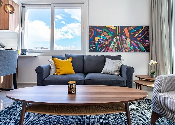 Sunflower 1-bedroom In ラルナカ